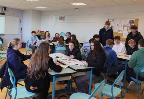 Le lycée Jean XXIII au forum du collège Bobée