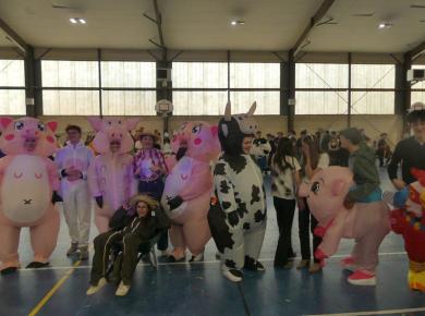 La ferme en folie - Carnaval - 2025 - Lycée Jean 23
