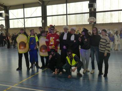 Tribunal - Carnaval - 2025 - Lycée Jean 23